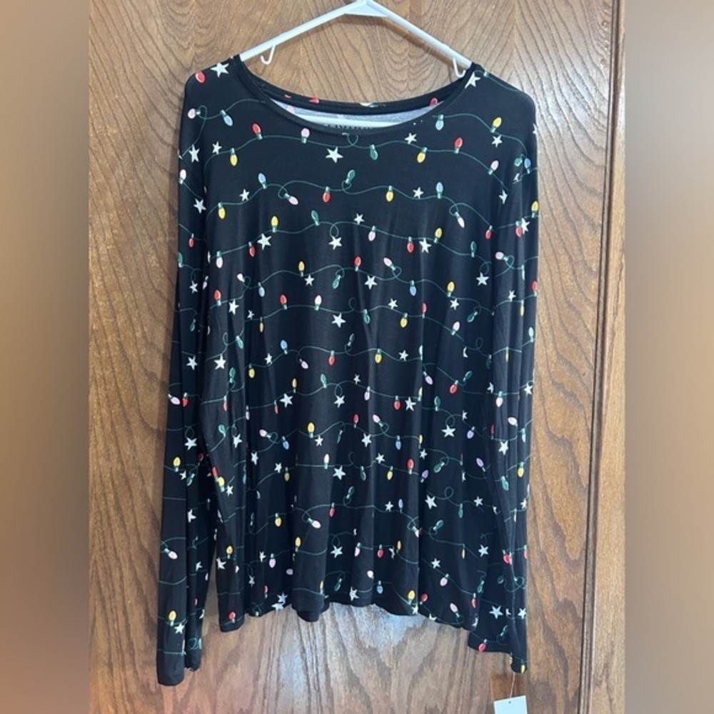 Hybrid XL long sleeve tee Christmas lights NWT